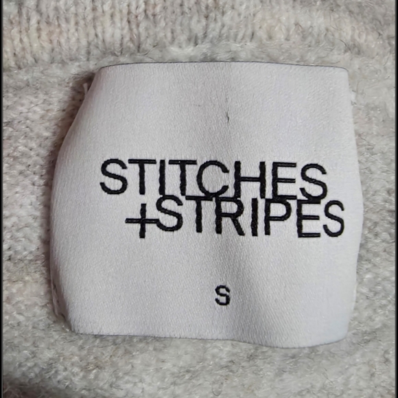 Gray Hooded Sweater - Picture 4 of 4